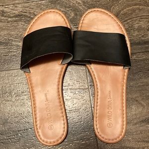 Black sandles